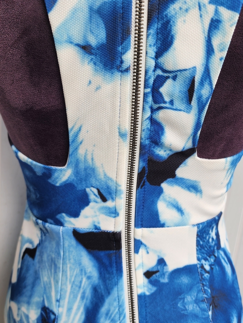 NWT Lulus Womens Budding Up Blue Floral Print Bodycon Dress  Deep V-Neck Sz S - Picture 15 of 16